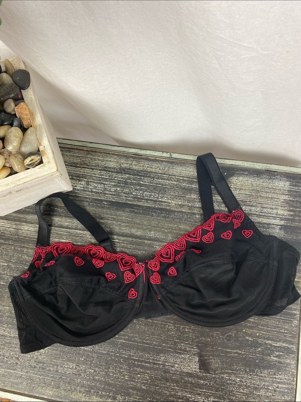 Delta Burke Black & Red Heart Embroidered Unlined Underwire Bra 42C